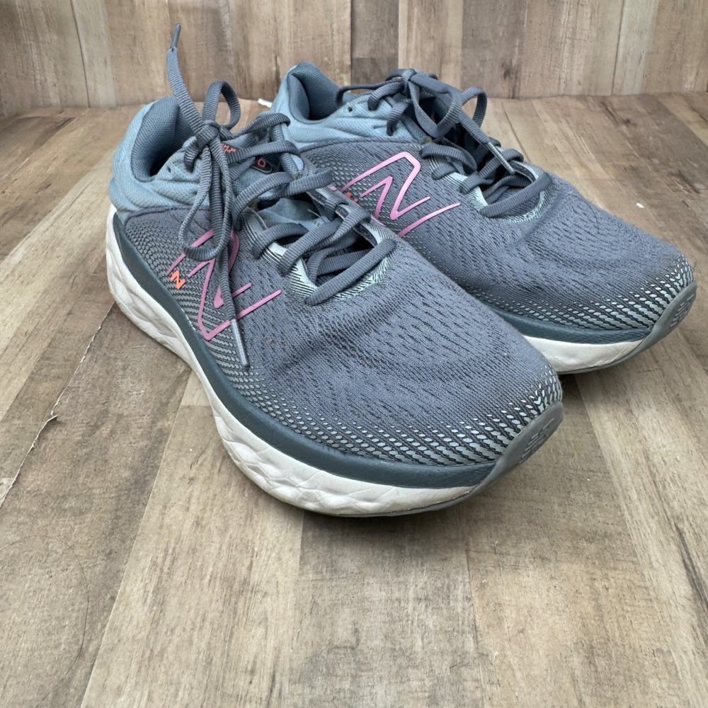 New Balance Women's Gray Sneakers with Pink Accents